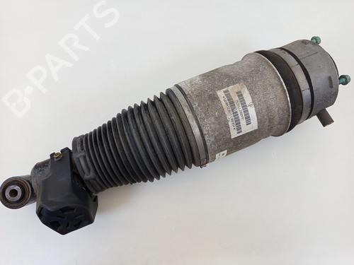 Used Right rear shock absorber Right rear shock absorber PORSCHE CAYENNE (9PA) Turbo 4.5 (450 hp) 26176230 26176230
