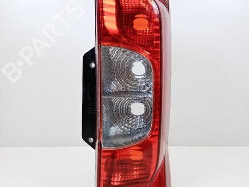 Used Right taillight Right taillight FIAT QUBO (225_) 1.3 D Multijet (225CXB1A, 225AXB1A, 225CXB11, 225AXB11,... (75 hp) 21040938 21040938