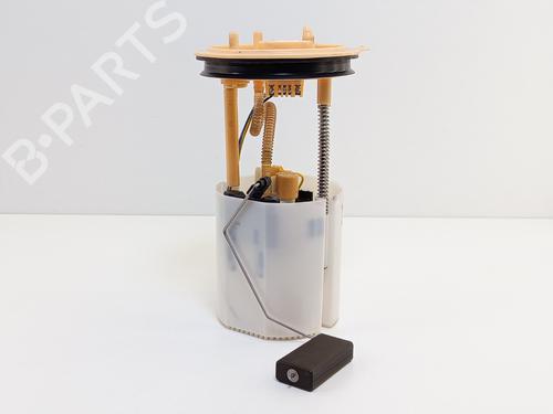 Used Fuel pump Fuel pump VW GOLF VI (5K1) 1.6 TDI (105 hp) 28096101 28096101