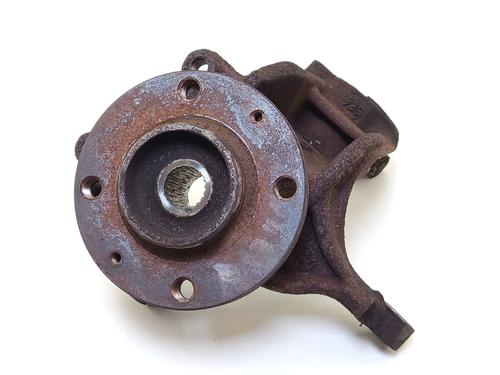 Used Left front steering knuckle Left front steering knuckle CITROËN C3 I (FC_, FN_) 1.4 HDi (68 hp) 30499188 30499188