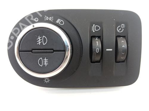 Used Headlight switch Headlight switch OPEL CORSA D (S07) 1.2 (L08, L68) (86 hp) 21042267 21042267