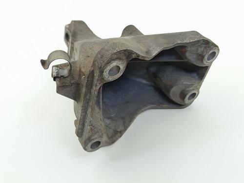 Used Engine mount Engine mount BMW 1 Coupe (E82) 120 d (177 hp) 25006125 25006125