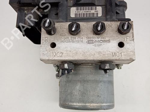 Used ABS pump ABS pump KIA VENGA (YN) 1.4 CRDi 90 (90 hp) 21031845 21031845