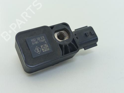 electronic-module-renault-megane-iii-hatchback-bz01_-b3_-2008-23884880 main image