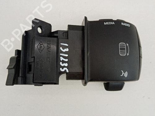 Used Steering wheel controls Steering wheel controls RENAULT MEGANE III Hatchback (BZ0/1_, B3_) 1.5 dCi (BZ09, BZ0D, BZ1W, BZ29, BZ14) (110 hp) 21034059 21034059