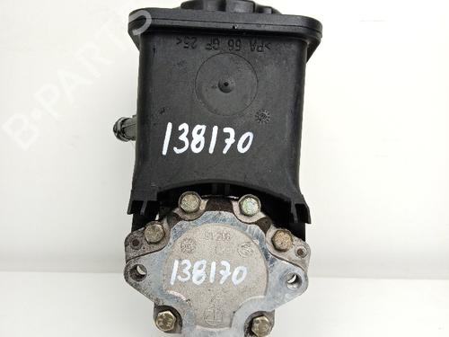 Used Steering pump Steering pump BMW 3 (E46) 320 d (136 hp) 21038444 21038444