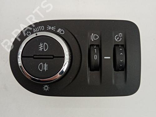 Used Headlight switch Headlight switch OPEL CORSA E (X15) 1.0 (08, 68) (115 hp) 21031532 21031532