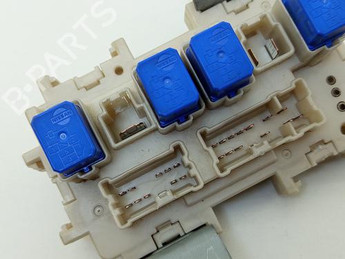 Fuse box RENAULT KOLEOS I (HY_) 2.0 dCi 4x4 (HY0K) | BP23418363E1 - Image 2