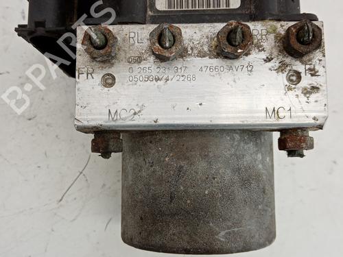 Used ABS pump NISSAN PRIMERA Estate (WP12) 1.6 Visia (109 hp) 21029289