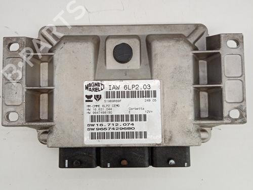 Used Engine control unit (ECU) PEUGEOT 206 Hatchback (2A/C) [1998-2012]  21032260