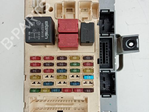Sikringsdåse FIAT PUNTO (188_) 1.2 60 (188.030, .050, .130, .150, .230, .250) (60 hp) 21032409