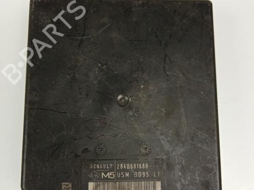 Boîte à Fusibles RENAULT MEGANE III Hatchback (BZ0/1_, B3_)  | BP21032592E1