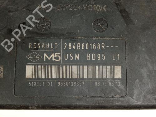 Boîte à Fusibles RENAULT MEGANE III Hatchback (BZ0/1_, B3_)  | BP21032592E1