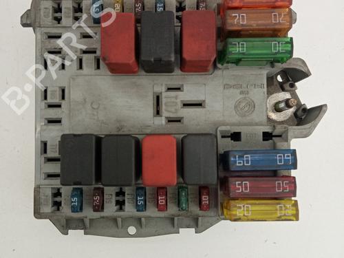Sikringsdose FIAT PUNTO (188_) 1.2 16V 80 (188.233, .235, .253, .255, .333, .353, .639,... (80 hp) 21032865