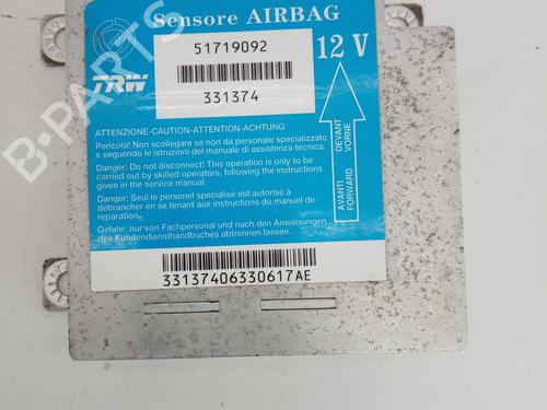 Airbag styreenhed FIAT PUNTO (188_) 1.2 16V 80 (188.233, .235, .253, .255, .333, .353, .639,... (80 hp) 21032868