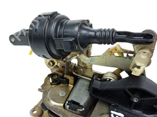 Front left lock MERCEDES-BENZ C-CLASS (W202) C 220 D (202.021) | BP21038124C98 