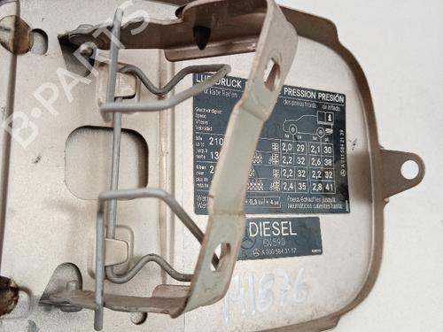 Fuel flap MERCEDES-BENZ E-CLASS (W211) E 320 CDI (211.026) | BP21039749C131 
