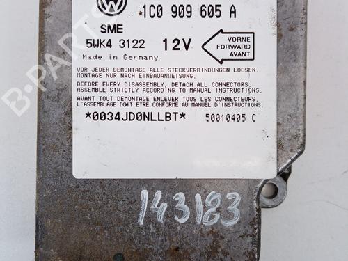 Used ECU airbags VW GOLF IV (1J1) 1.4 16V (75 hp) 21040769