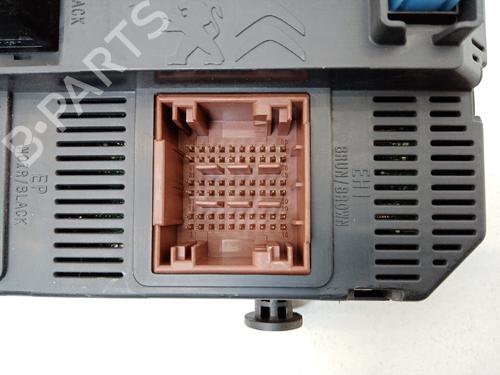 Fuse box PEUGEOT 208 I (CA_, CC_) 1.2 VTI 82 | BP21041759E1 