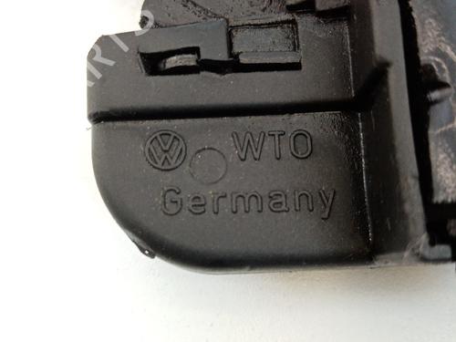 Tailgate lock VW GOLF IV Variant (1J5) 1.6 | BP21042452C101 