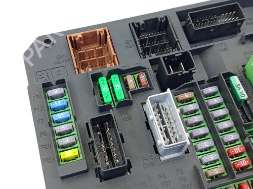 Fuse box PEUGEOT 308 II (LB_, LP_, LW_, LH_, L3_) 1.6 BlueHDi 120 | BP25488294E1 