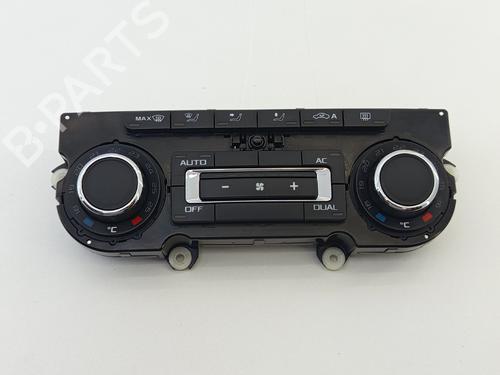 Climate control SKODA OCTAVIA II Combi (1Z5) 1.6 TDI 3T0907044BK