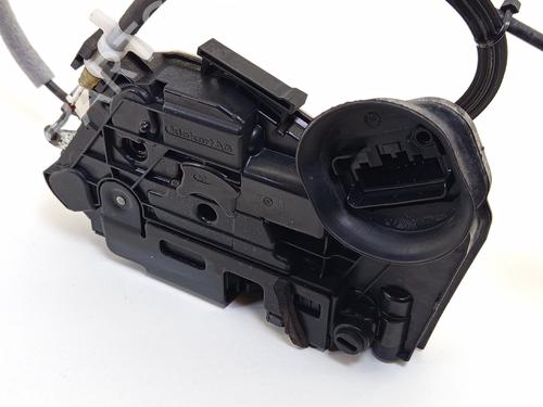 Rear right lock VW GOLF VI (5K1) 1.6 TDI | BP28096138C99