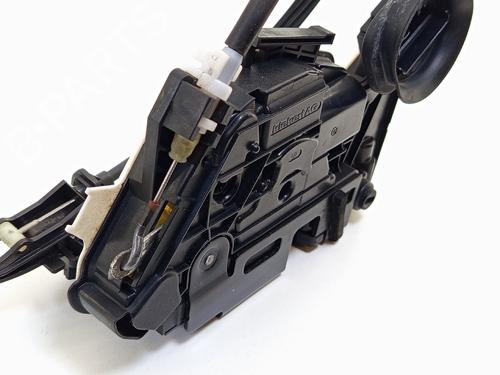 Rear right lock VW GOLF VI (5K1) 1.6 TDI | BP28096138C99