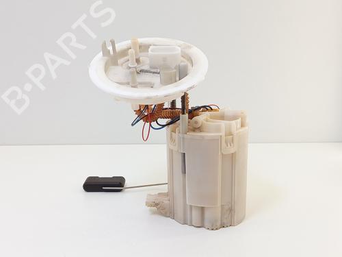 Used Fuel pump AUDI A4 B8 (8K2) 2.0 TDI (143 hp) 28198492