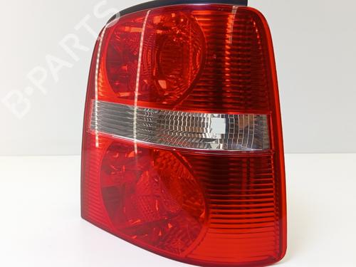 Right taillight VW TOURAN (1T1, 1T2) 2.0 TDI | BP29336664C35 