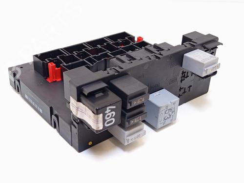 Fuse box VW TOURAN (1T1, 1T2) 2.0 TDI | BP29338571E1 