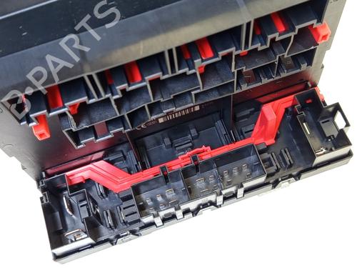 Fuse box VW TOURAN (1T1, 1T2) 2.0 TDI | BP29338571E1 
