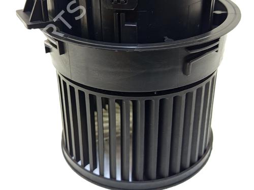 Heater blower motor PEUGEOT 208 I (CA_, CC_) 1.6 HDi | BP29518857M62