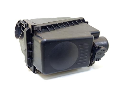 Used Air filter box TOYOTA COROLLA (_E12_) 1.4 VVT-i (ZZE120_, ZZE120R) (97 hp) 30402210