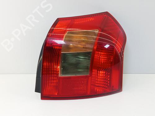 Used Right taillight TOYOTA COROLLA (_E12_) 1.4 VVT-i (ZZE120_, ZZE120R) (97 hp) 30400855
