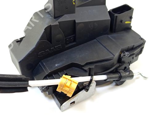 Fechadura trás esquerda SAAB 9-3 (YS3F, E79, D79, D75) 2.2 TiD | BP30435868C100