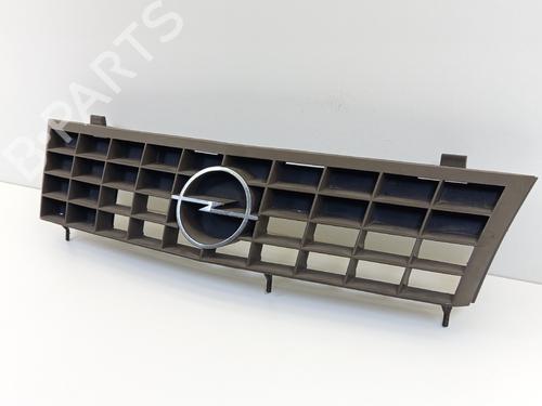 Grille OPEL ASCONA C (J82) | BP30700236C40