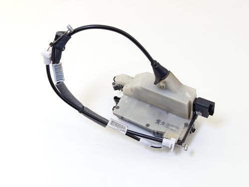 Używane Zamek drzwi przednich prawych PEUGEOT 2008 I (CU_) 1.2 THP 110 / PureTech 110 (110 hp) 30877030