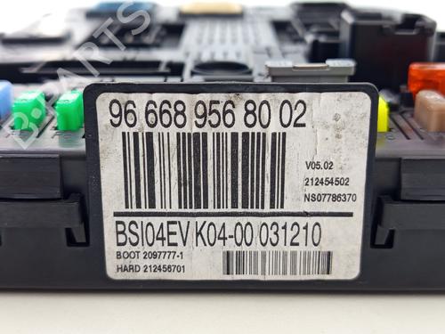 Fuse box CITROËN C5 III (RD_) 1.6 HDi 110 (RD9HL0, RD9HR8, RD9HRA) | BP31027447E1