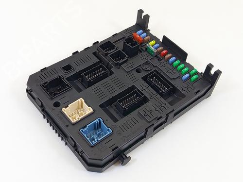 Fuse box CITROËN C5 III (RD_) 1.6 HDi 110 (RD9HL0, RD9HR8, RD9HRA) | BP31027447E1