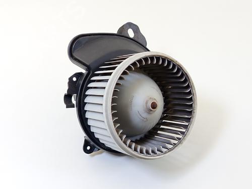 Used Heater blower motor FIAT PUNTO EVO Hatchback Van (199_) 1.3 D Multijet (199.AXT1A, 199.AXC1A) (75 hp) 31067462