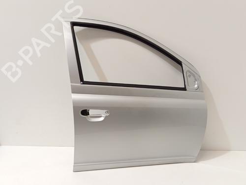 Used Right front door TOYOTA YARIS (_P1_) 1.0 (SCP10_, SCP10R) (65 hp) 31134507