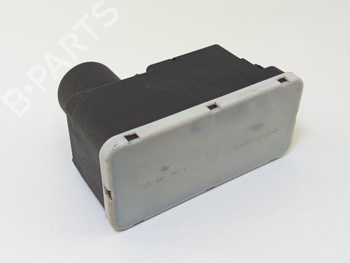 Used Central lock pump VW POLO III (6N1) 45 1.0 (45 hp) 31298332