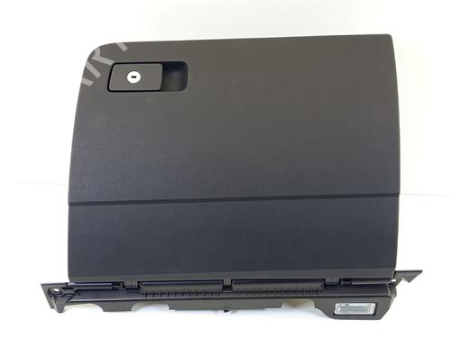 Used Glove box VW PASSAT B8 (3G2, CB2) 1.6 TDI (120 hp) 31714539