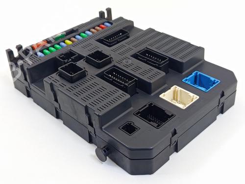 Fuse box PEUGEOT 308 SW I (4E_, 4H_) 1.6 HDi | BP31813845E1 