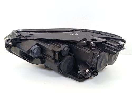 Right headlight VW PASSAT B8 (3G2, CB2) 1.6 TDI | BP32175939C29 