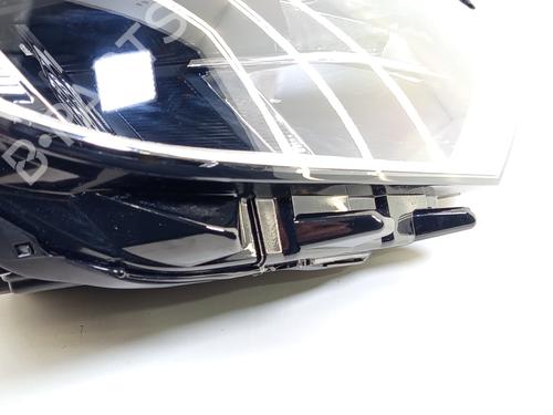 Right headlight VW PASSAT B8 (3G2, CB2) 1.6 TDI | BP32175939C29 