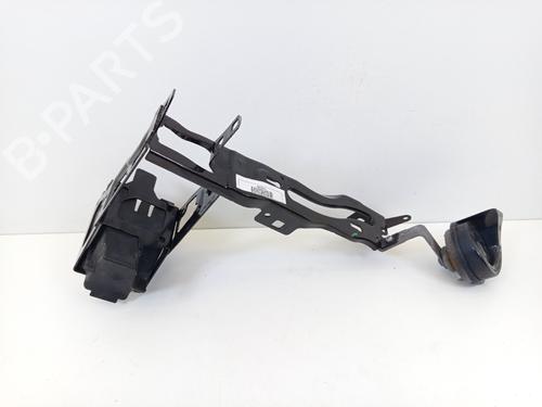 crossmember-bmw-1-f21-2011-2012-2013-2014-2015-2016-2017-2018-2019-33273903 main image