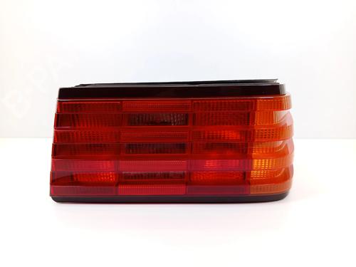 Høyre baklys Høyre baklys MERCEDES-BENZ SL (R129) 500 (129.067) (320 hp) 34252790 34252790