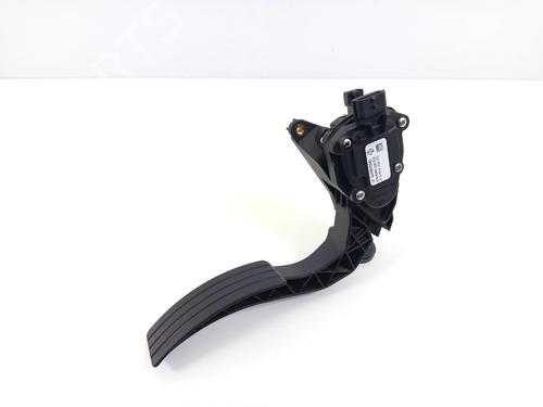 Pedal für Pedal RENAULT CLIO IV (BH_) 1.5 dCi 90 (90 hp) 34405903 34405903
